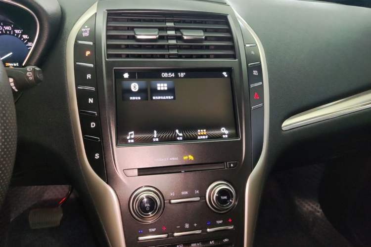 Used Lincoln MKC 2019 2.0T Two-Wheel Drive Luxury Edition China VI Standard Audio And AC Panel