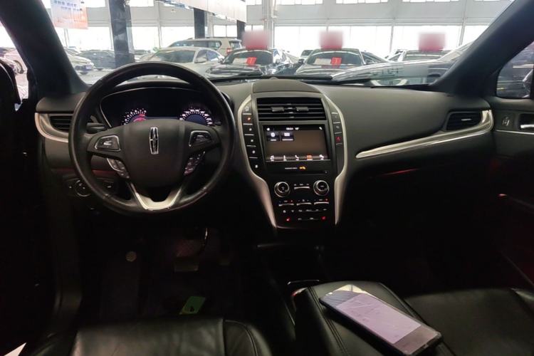 Used Lincoln MKC 2019 2.0T Two-Wheel Drive Luxury Edition China VI Standard Center Console