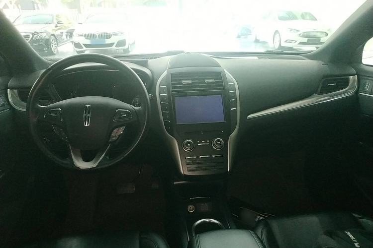 Used Lincoln MKC 2019 2.0T Two-Wheel Drive Luxury Edition China VI Standard Center Console