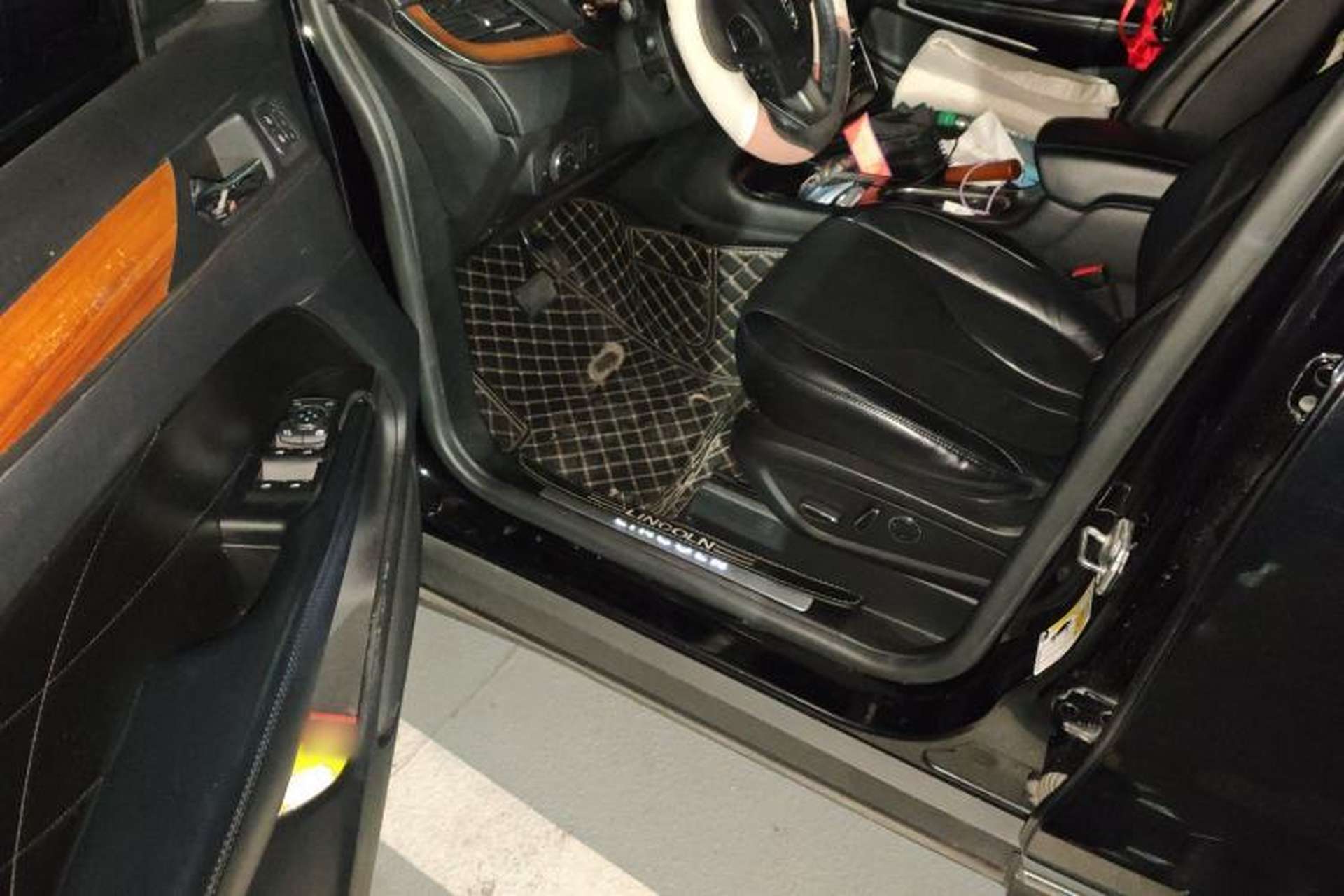 Used Lincoln MKC 2019 2.0T Two-Wheel Drive Zunya Version China VI Standard Driver Seat