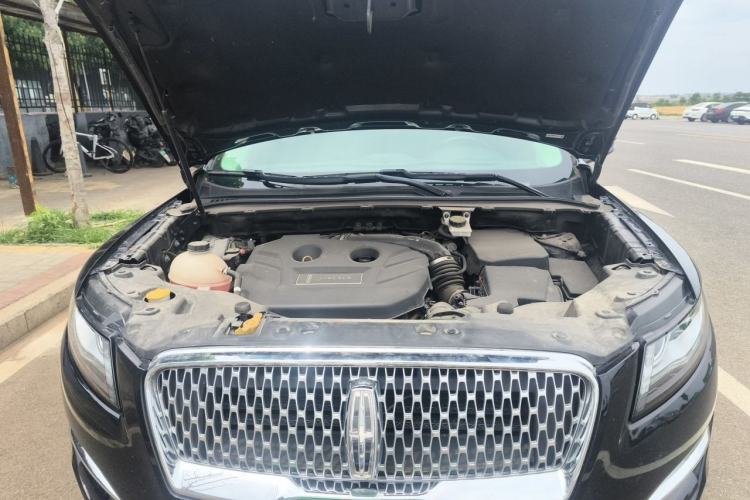 Used Lincoln MKC 2019 2.0T Two-Wheel Drive Luxury Edition China VI Standard Engine Bay