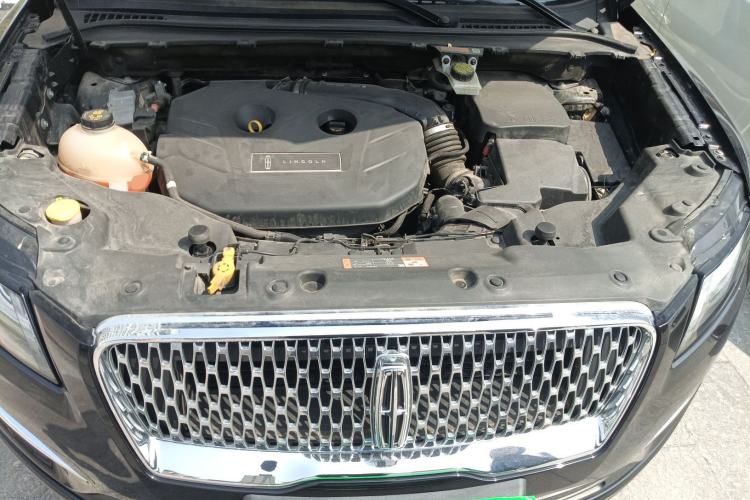 Used Lincoln MKC 2019 2.0T Two-Wheel Drive Luxury Edition China VI Standard Engine Bay