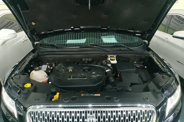 Used Lincoln MKC 2019 2.0T Two-Wheel Drive Luxury Edition China VI Standard Engine Bay