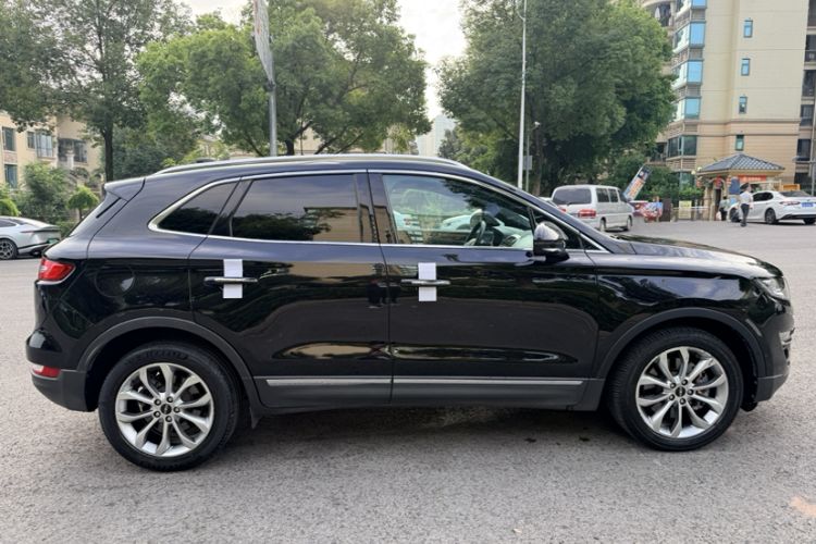 Used Lincoln MKC 2019 2.0T Four-Wheel Drive Luxury Edition China VI Standard Exterior 1
