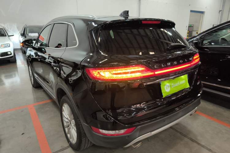 Used Lincoln MKC 2019 2.0T Two-Wheel Drive Luxury Edition China VI Standard Exterior 2