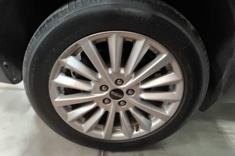 Used Lincoln MKC 2019 2.0T Two-Wheel Drive Luxury Edition China VI Standard Exterior 5