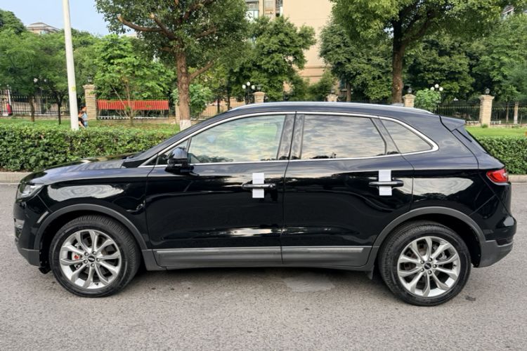 Used Lincoln MKC 2019 2.0T Four-Wheel Drive Luxury Edition China VI Standard Exterior 8