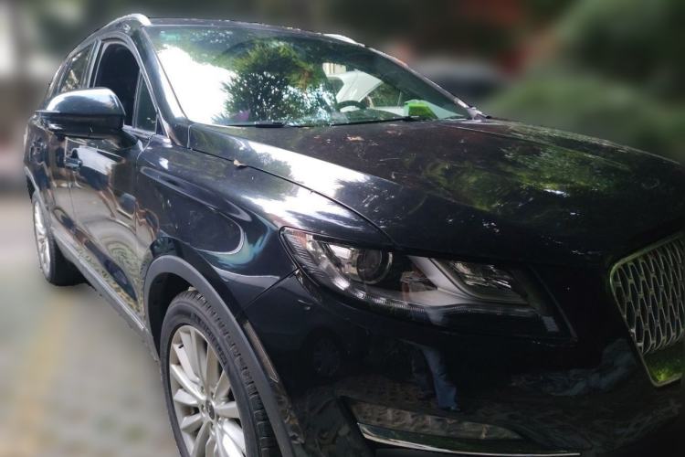 Used Lincoln MKC 2019 2.0T Two-Wheel Drive Luxury Edition China V Standard Front Right 45 Deg