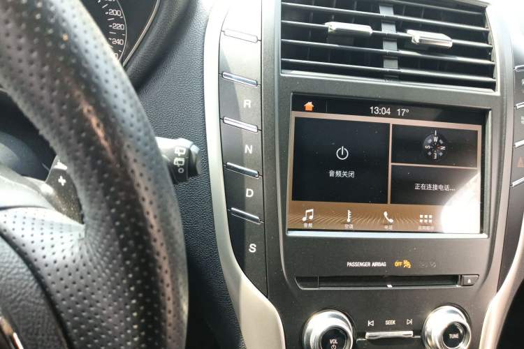 Used Lincoln MKC 2019 2.0T Two-Wheel Drive Luxury Edition China VI Standard Gear Lever