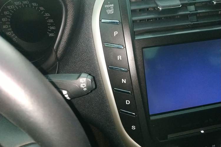 Used Lincoln MKC 2019 2.0T Two-Wheel Drive Luxury Edition China VI Standard Gear Lever