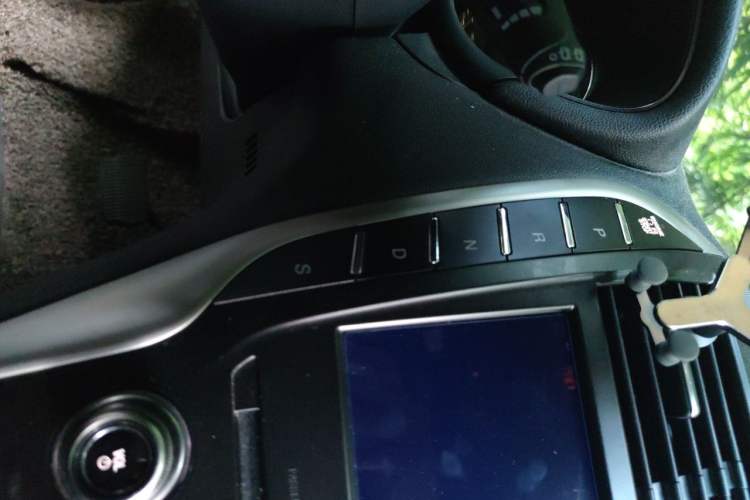 Used Lincoln MKC 2019 2.0T Two-Wheel Drive Luxury Edition China V Standard Gear Lever