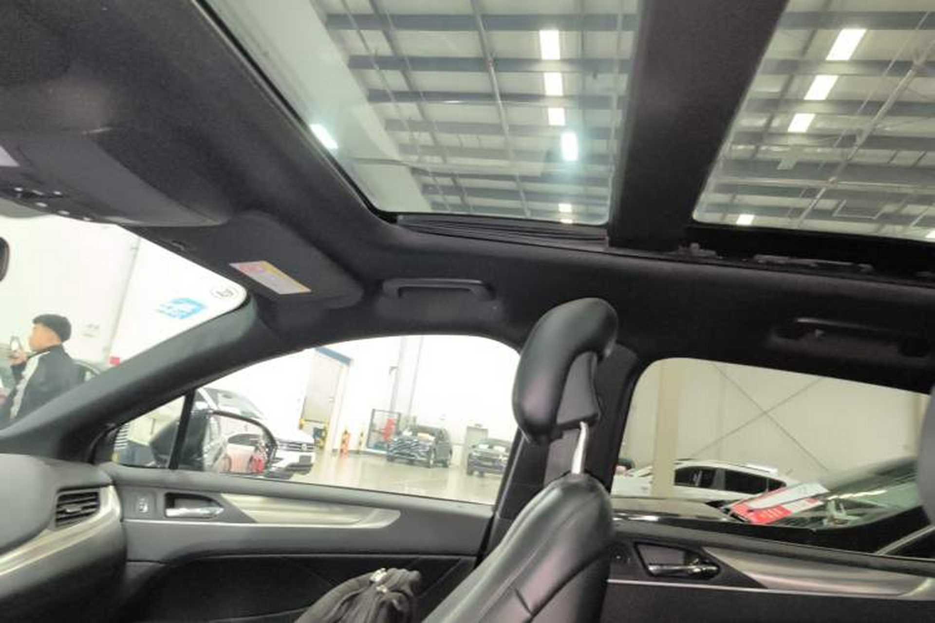 Used Lincoln MKC 2019 2.0T Two-Wheel Drive Luxury Edition China VI Standard Headliner
