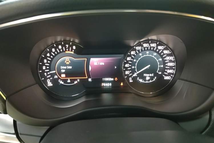 Used Lincoln MKC 2019 2.0T Two-Wheel Drive Luxury Edition China V Standard Instrument Cluster