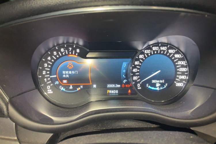 Used Lincoln MKC 2019 2.0T Two-Wheel Drive Luxury Edition China VI Standard Instrument Cluster