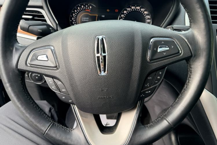 Used Lincoln MKC 2019 2.0T Four-Wheel Drive Luxury Edition China VI Standard Interior 11