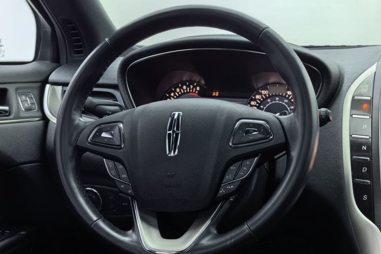 Used Lincoln MKC 2019 2.0T Two-Wheel Drive Luxury Edition China V Standard Interior 2