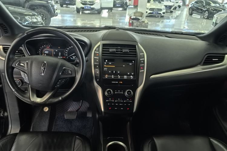 Used Lincoln MKC 2019 2.0T Two-Wheel Drive Luxury Edition China VI Standard Interior 2