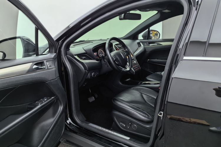 Used Lincoln MKC 2019 2.0T Two-Wheel Drive Luxury Edition China V Standard Interior 3