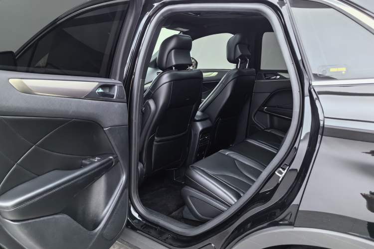 Used Lincoln MKC 2019 2.0T Two-Wheel Drive Luxury Edition China V Standard Interior 4