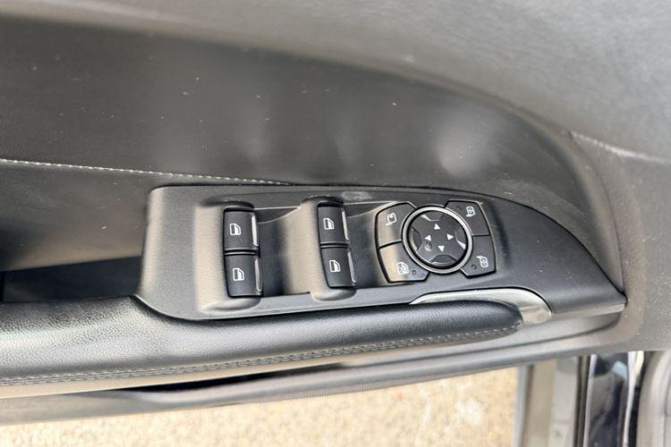 Used Lincoln MKC 2019 2.0T Four-Wheel Drive Luxury Edition China VI Standard Interior 8