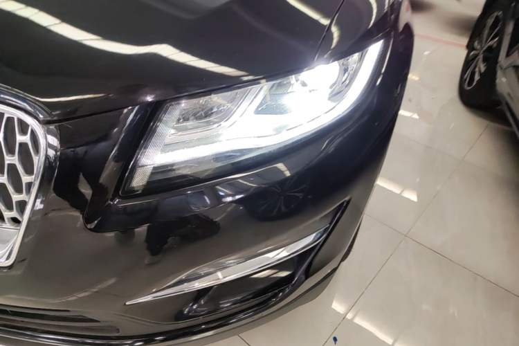 Used Lincoln MKC 2019 2.0T Two-Wheel Drive Luxury Edition China VI Standard Left Front Headlight