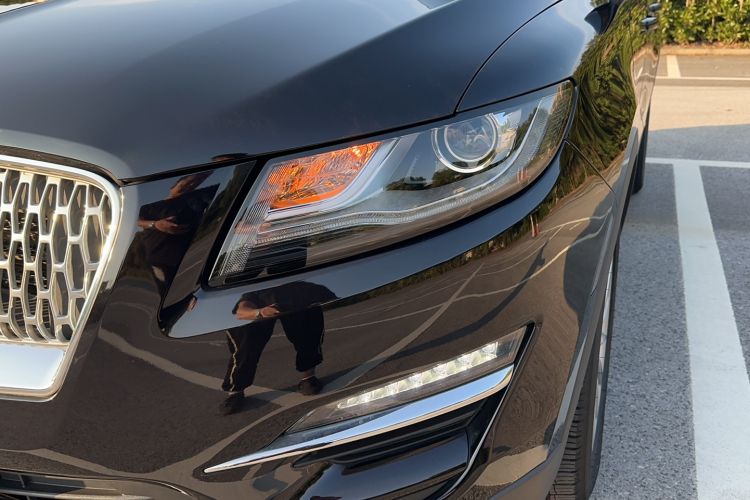 Used Lincoln MKC 2019 2.0T Two-Wheel Drive Luxury Edition China VI Standard Left Front Headlight