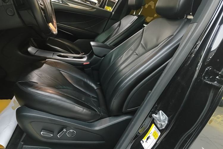 Used Lincoln MKC 2019 2.0T Two-Wheel Drive Luxury Edition China V Standard Left Front Seat