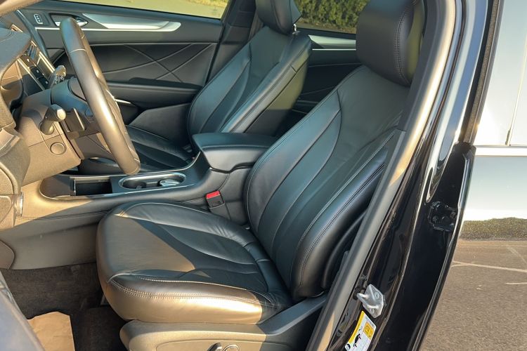 Used Lincoln MKC 2019 2.0T Two-Wheel Drive Luxury Edition China VI Standard Left Front Seat