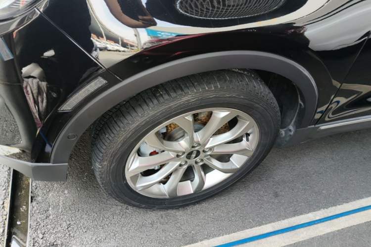 Used Lincoln MKC 2019 2.0T Four-Wheel Drive Luxury Edition China VI Standard Left Front Wheel Hub