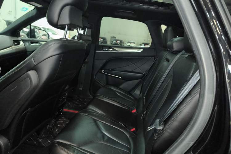 Used Lincoln MKC 2019 2.0T Two-Wheel Drive Luxury Edition China VI Standard Left Rear Seat