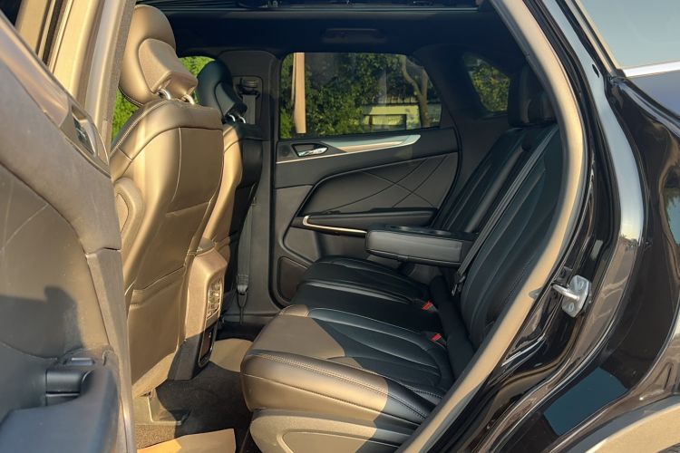 Used Lincoln MKC 2019 2.0T Two-Wheel Drive Luxury Edition China VI Standard Left Rear Seat