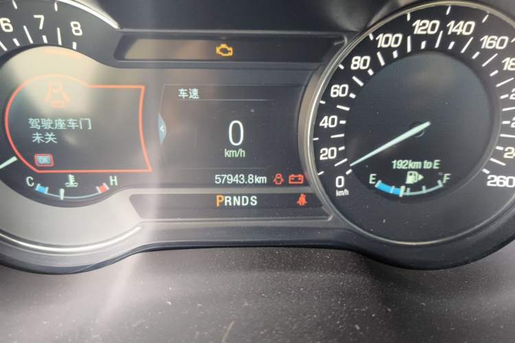 Used Lincoln MKC 2019 2.0T Two-Wheel Drive Luxury Edition China VI Standard Odometer Close Up