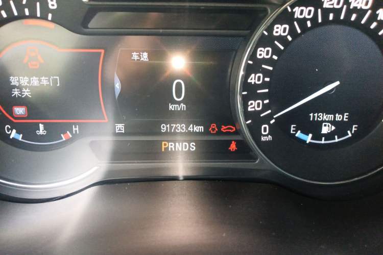 Used Lincoln MKC 2019 2.0T Two-Wheel Drive Luxury Edition China VI Standard Odometer Close Up