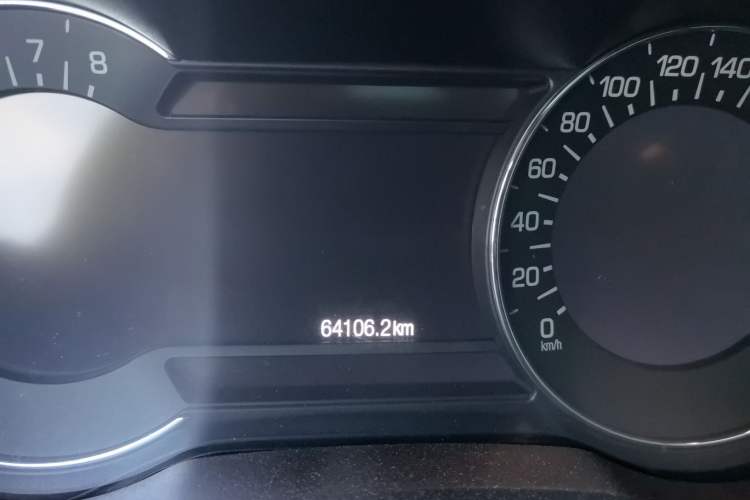 Used Lincoln MKC 2019 2.0T Two-Wheel Drive Luxury Edition China VI Standard Odometer Close Up
