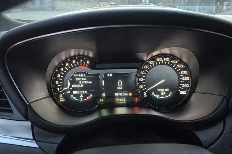 Used Lincoln MKC 2019 2.0T Two-Wheel Drive Luxury Edition China VI Standard Odometer Close Up