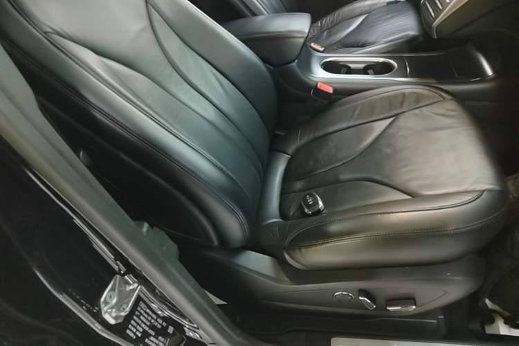 Used Lincoln MKC 2019 2.0T Two-Wheel Drive Luxury Edition China V Standard Right Front Seat