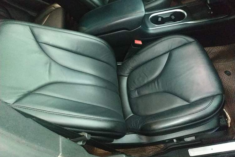 Used Lincoln MKC 2019 2.0T Two-Wheel Drive Luxury Edition China VI Standard Right Front Seat
