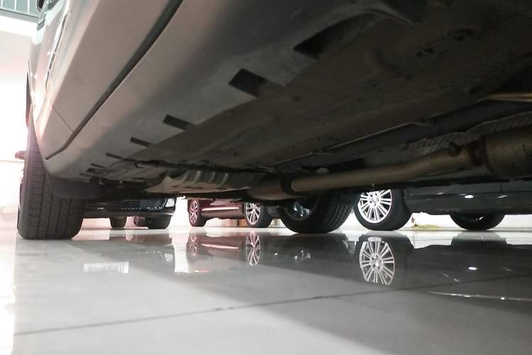 Used Lincoln MKC 2019 2.0T Two-Wheel Drive Luxury Edition China VI Standard Right Side Sill