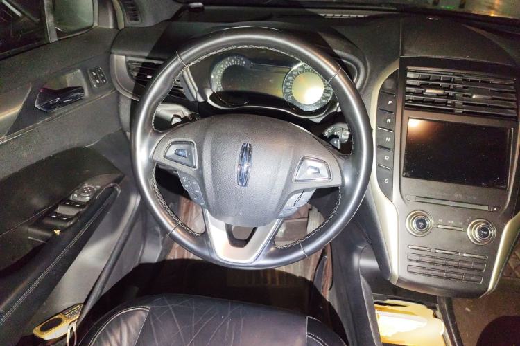 Used Lincoln MKC 2019 2.0T Two-Wheel Drive Luxury Edition China V Standard Steering Wheel