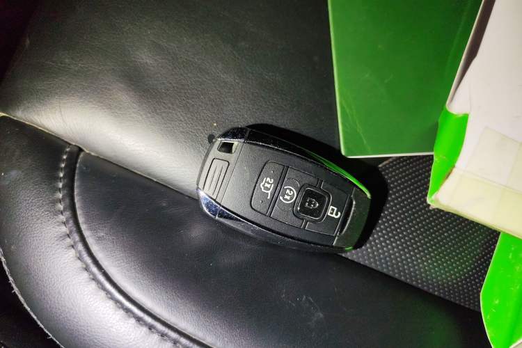 Used Lincoln MKC 2019 2.0T Two-Wheel Drive Luxury Edition China V Standard Vehicle Key