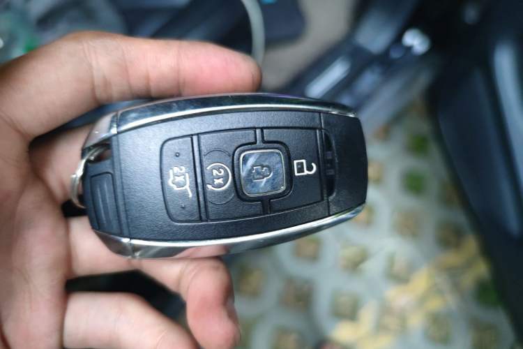 Used Lincoln MKC 2019 2.0T Two-Wheel Drive Luxury Edition China V Standard Vehicle Key