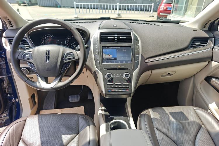 Used Lincoln MKC 2019 2.0T Four-Wheel Drive Luxury Edition China VI Standard Center Console