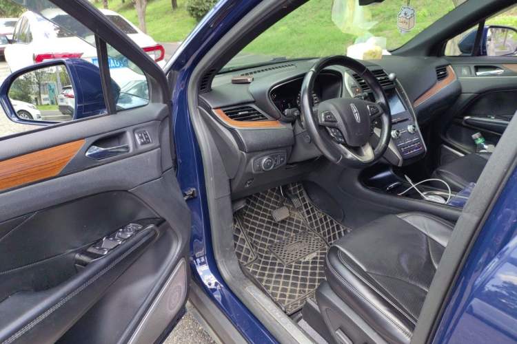 Used Lincoln MKC 2019 2.0T Four-Wheel Drive Prestige Version China V Standard Driver Seat