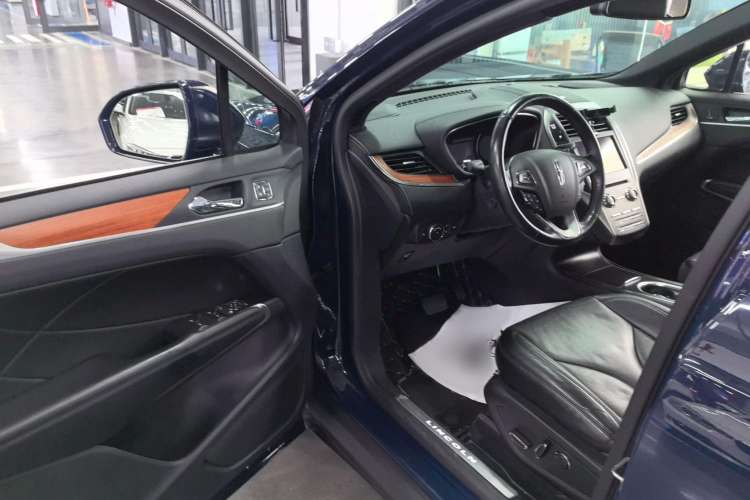 Used Lincoln MKC 2019 2.0T Two-Wheel Drive Zunya Version China VI Standard Driver Seat
