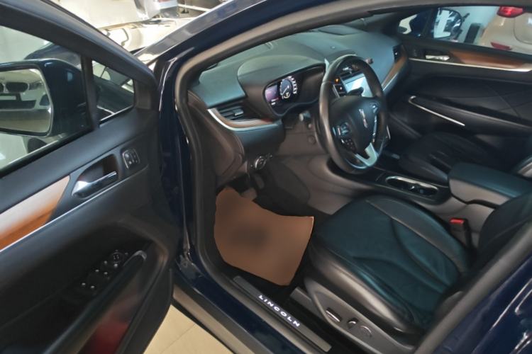 Used Lincoln MKC 2019 2.0T Two-Wheel Drive Zunya Version China VI Standard Driver Seat