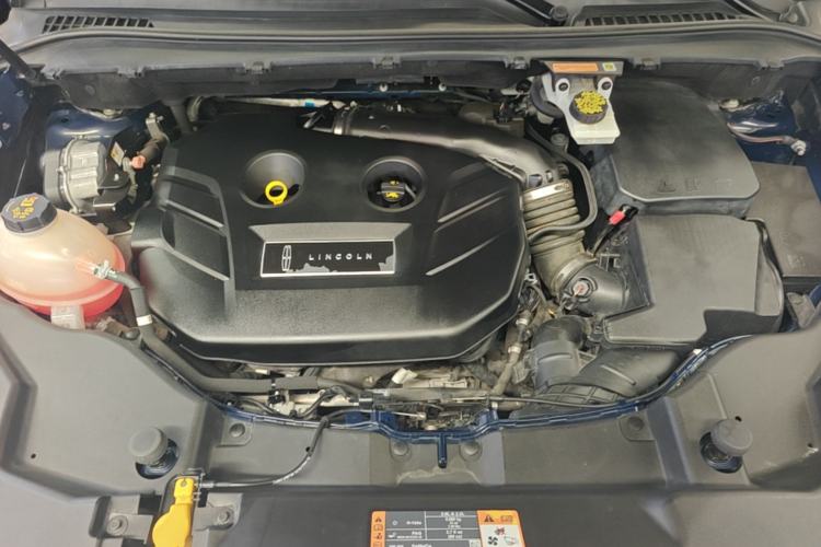 Used Lincoln MKC 2019 2.0T Four-Wheel Drive Luxury Edition China VI Standard Engine Bay