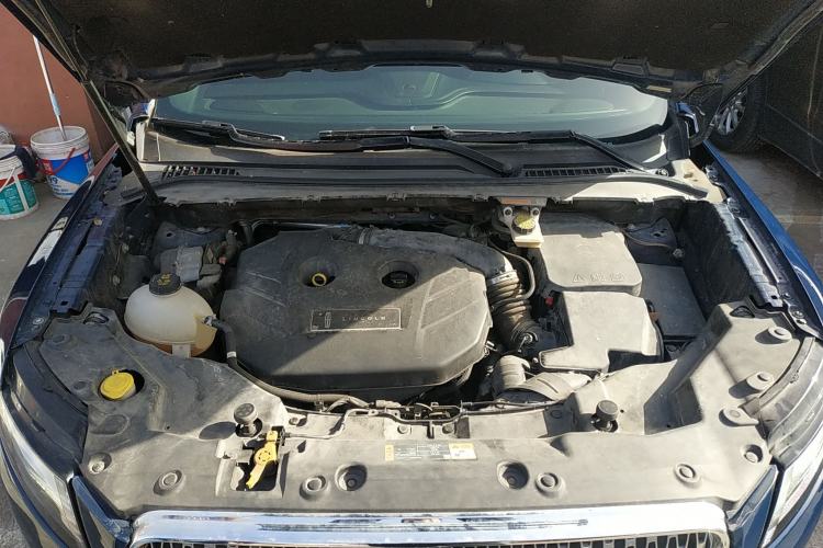 Used Lincoln MKC 2019 2.0T Four-Wheel Drive Luxury Edition China VI Standard Engine Bay