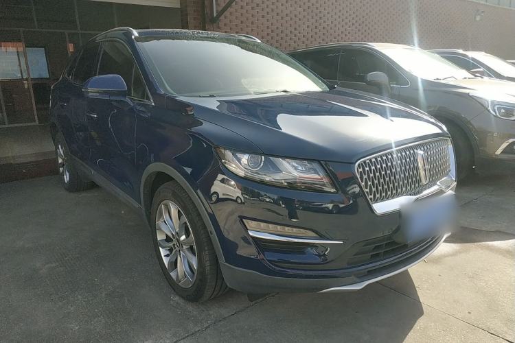 Used Lincoln MKC 2019 2.0T Four-Wheel Drive Luxury Edition China VI Standard Exterior 2