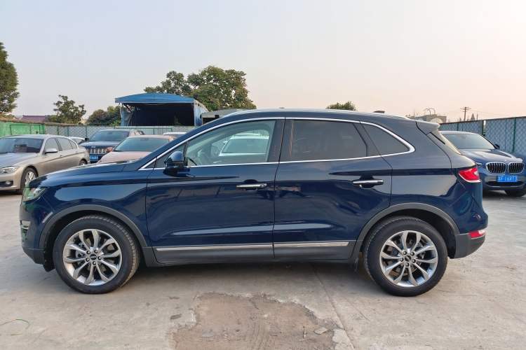Used Lincoln MKC 2019 2.0T Two-Wheel Drive Zunya Version China VI Standard Exterior 2