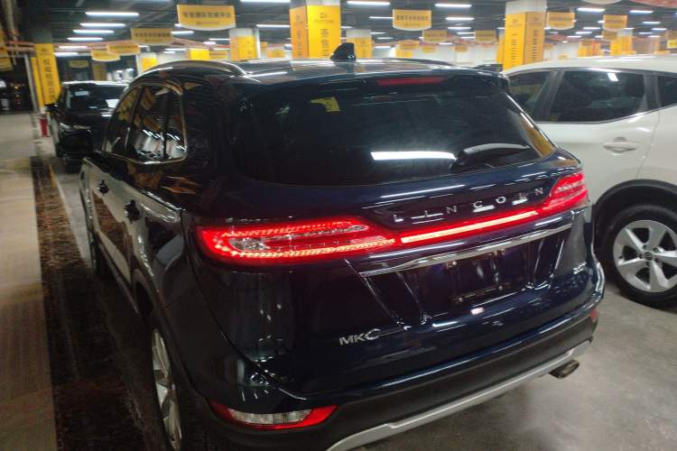 Used Lincoln MKC 2019 2.0T Two-Wheel Drive Zunya Version China VI Standard Exterior 3
